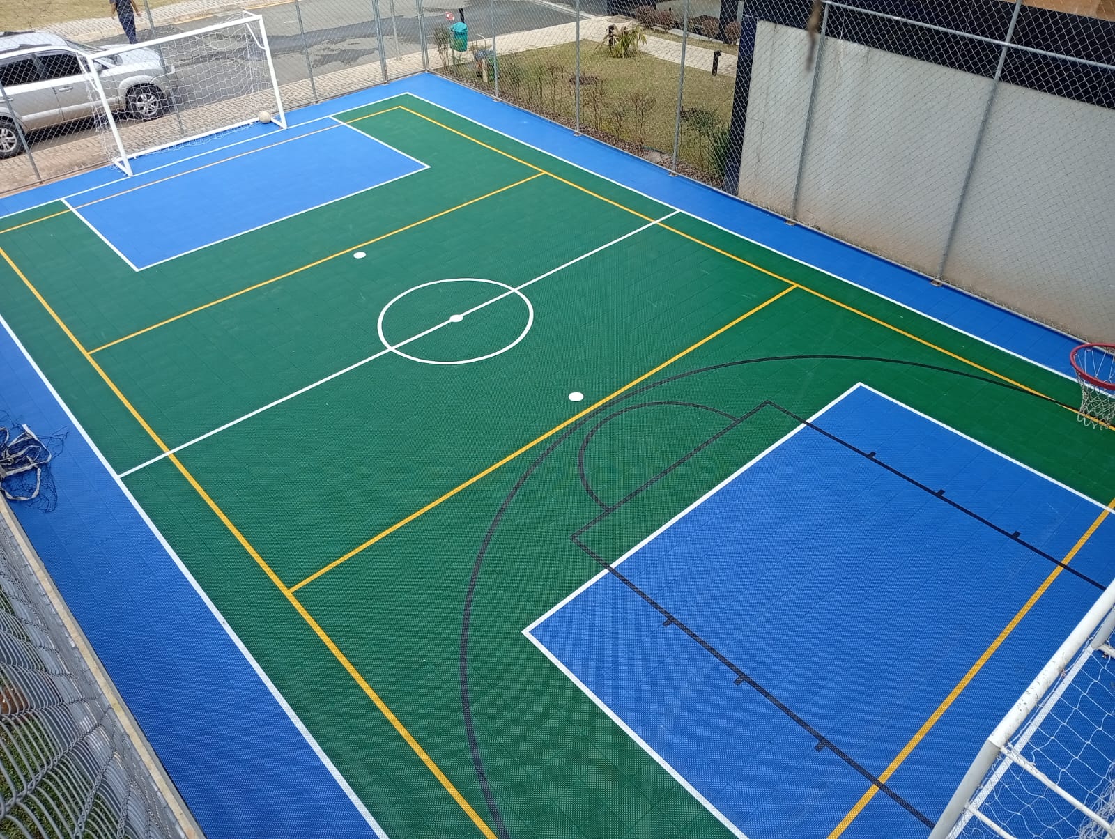 Pintura e demarcação de quadra com piso modular outdoor